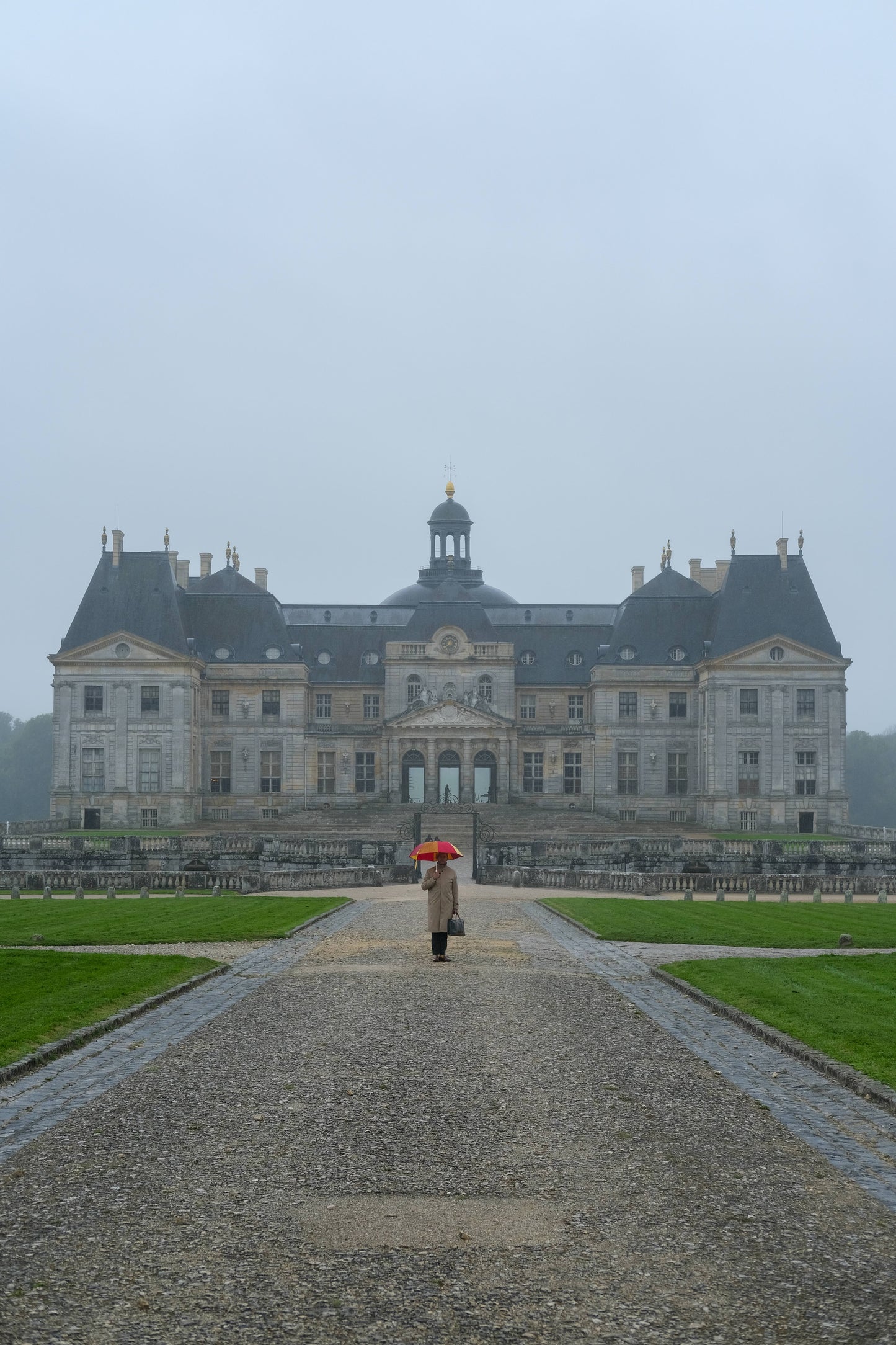 Herrainpukimon sadetakki mittatilauksena (car coat)